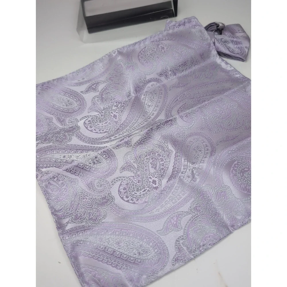 Gianfranco New formal Men's pre-tied bow tie & hankie paisley Lavender Italy
